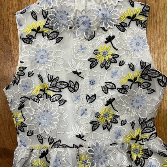 Chicwish Floral Dress Small White Yellow Black - Picture 3 of 4